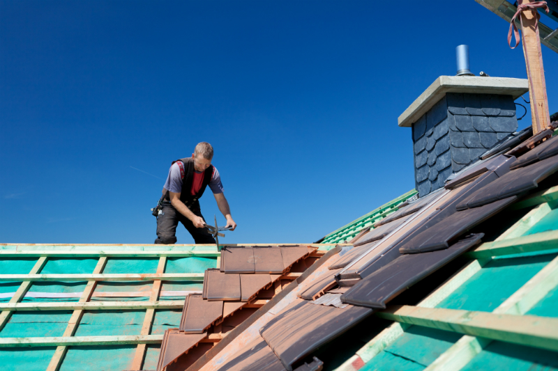 Make the Right Decision When Hiring a Roofer