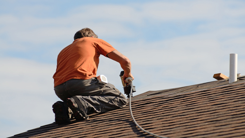 Hiring for Commercial Roofing Installation in Denver, CO? 5 Warning Signs to Know